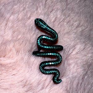 *TAYLOR SWIFT REPUTATION* snake ring- GREEN (rare) with box!